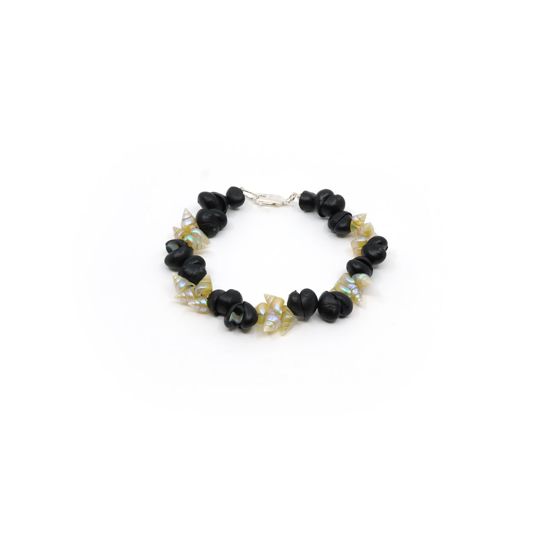 Maireener and black crow shell bracelet with silver clasp.