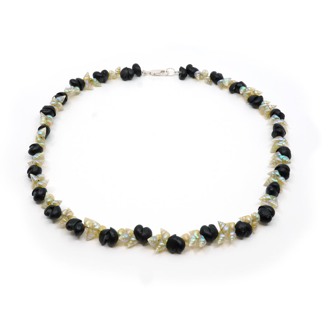 Maireener and black crow shell necklace with silver clasp.