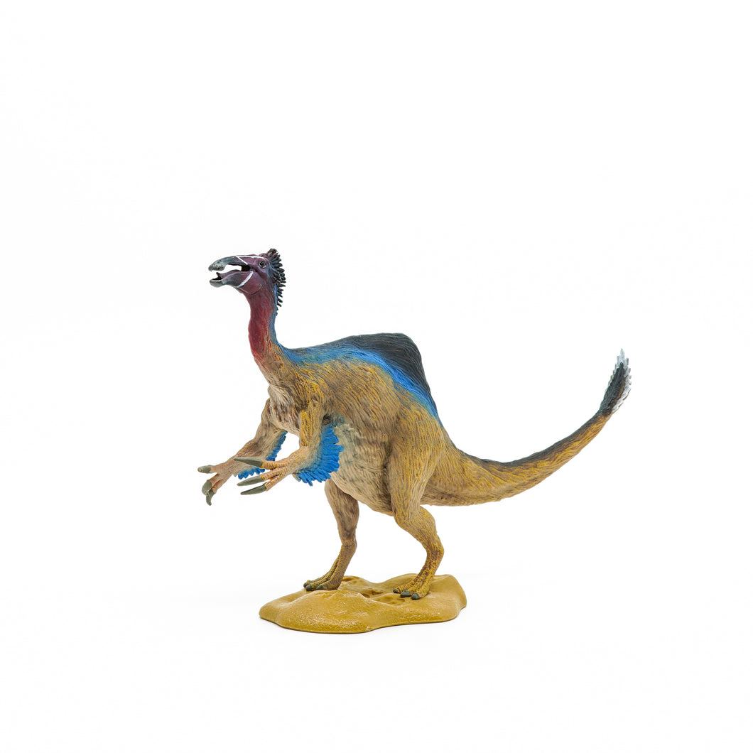 Feathered prehistoric birdlike model 